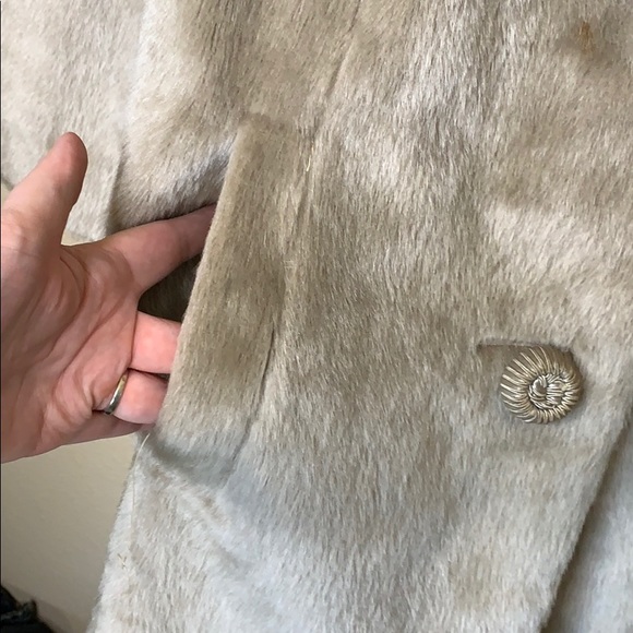 Host Fav 🎉 Beautiful vintage fox fur collar coat Firm Price - Picture 2 of 11